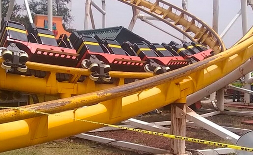 Accidente en juego mecánico de la Feria de Chapultepec deja 2 muertos