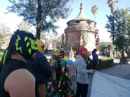 “Le venimos a agradecer que nos cuida cada vez que nos subimos al ring”: Peregrinación de los Luchadores