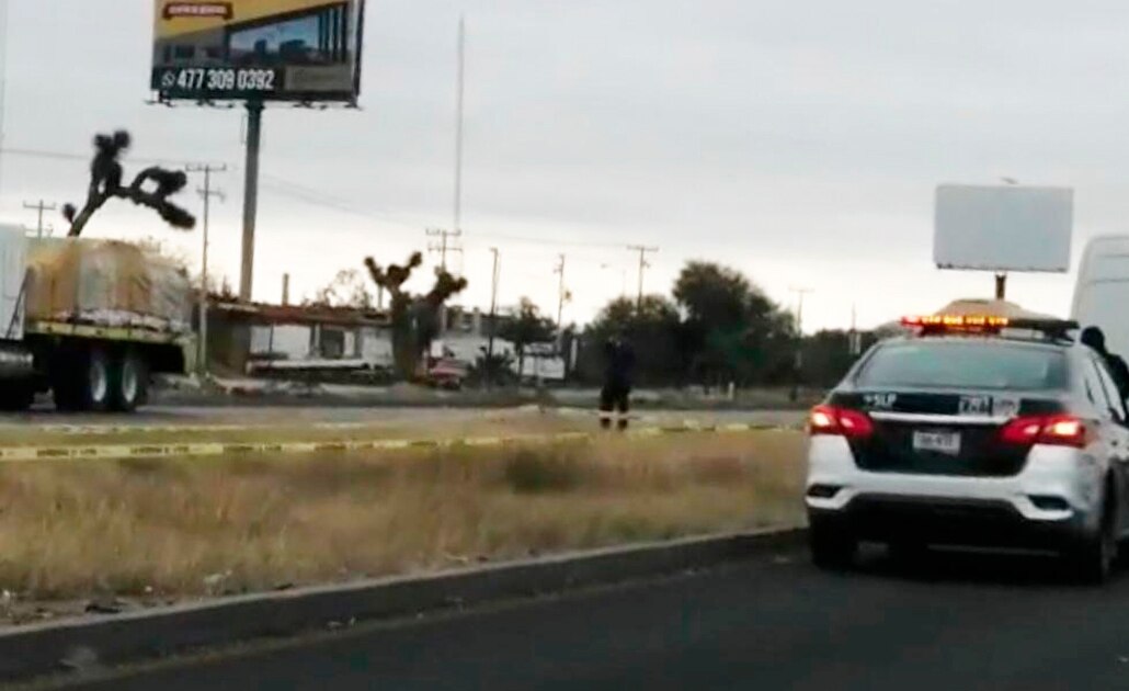 Hombre muere arrollado en la carretera 57