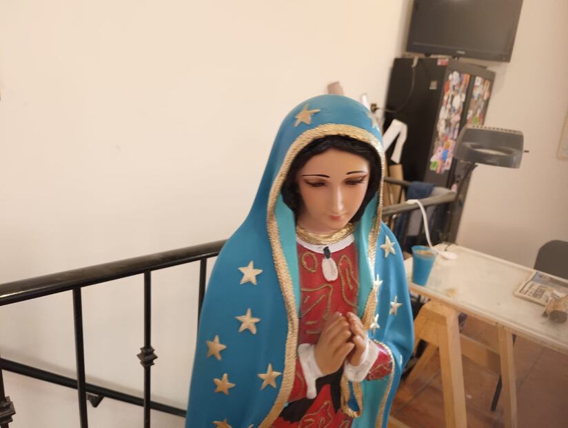 Sandra Pujol restaura diversas piezas religiosas en SLP