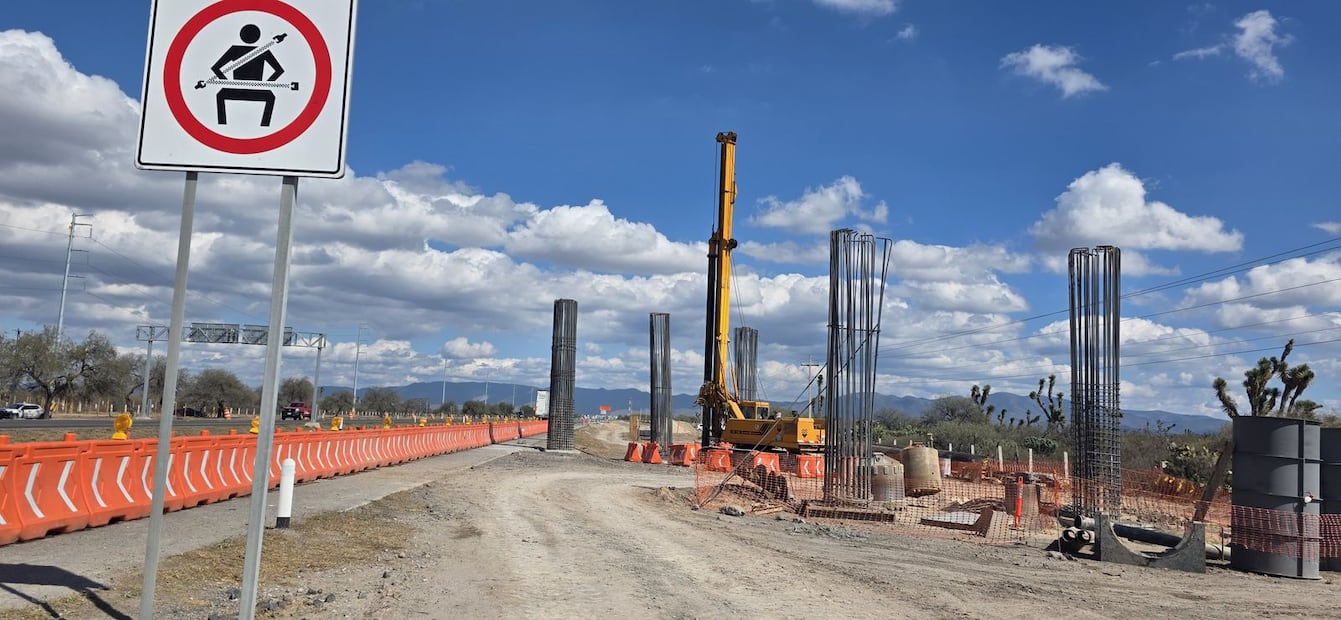 Avances de la autopista Mayehuala-SLP. Foto: Ricardo Gallardo, FB