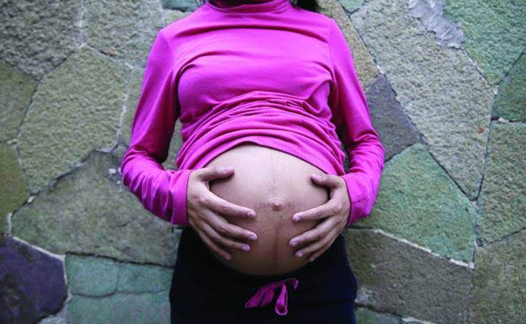 Se triplica embarazo adolescente en 12 años