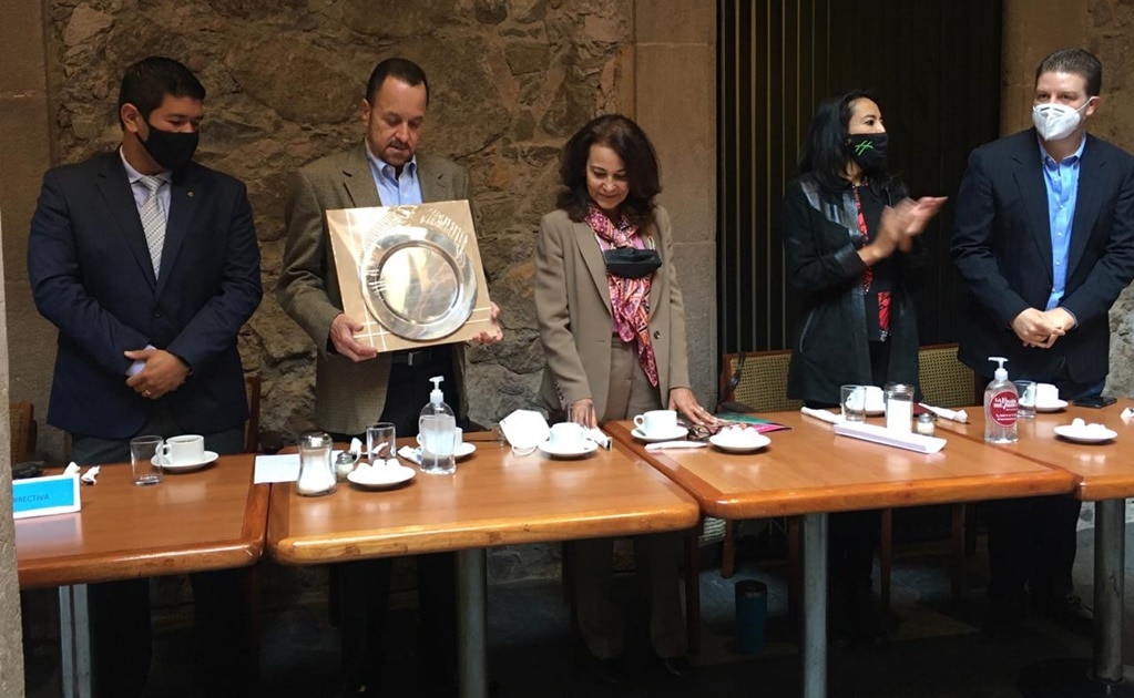 Amparo Rosillo Izquierdo asume presidencia de la asociación Nuestro Centro