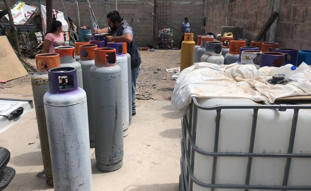 Protección Civil decomisa 31 tanques de gas LP en dos casas de Soledad