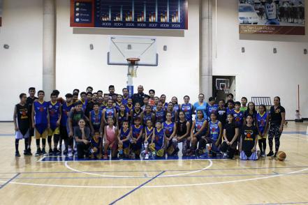 Charles Williams visita la Academia Potosina de Santos