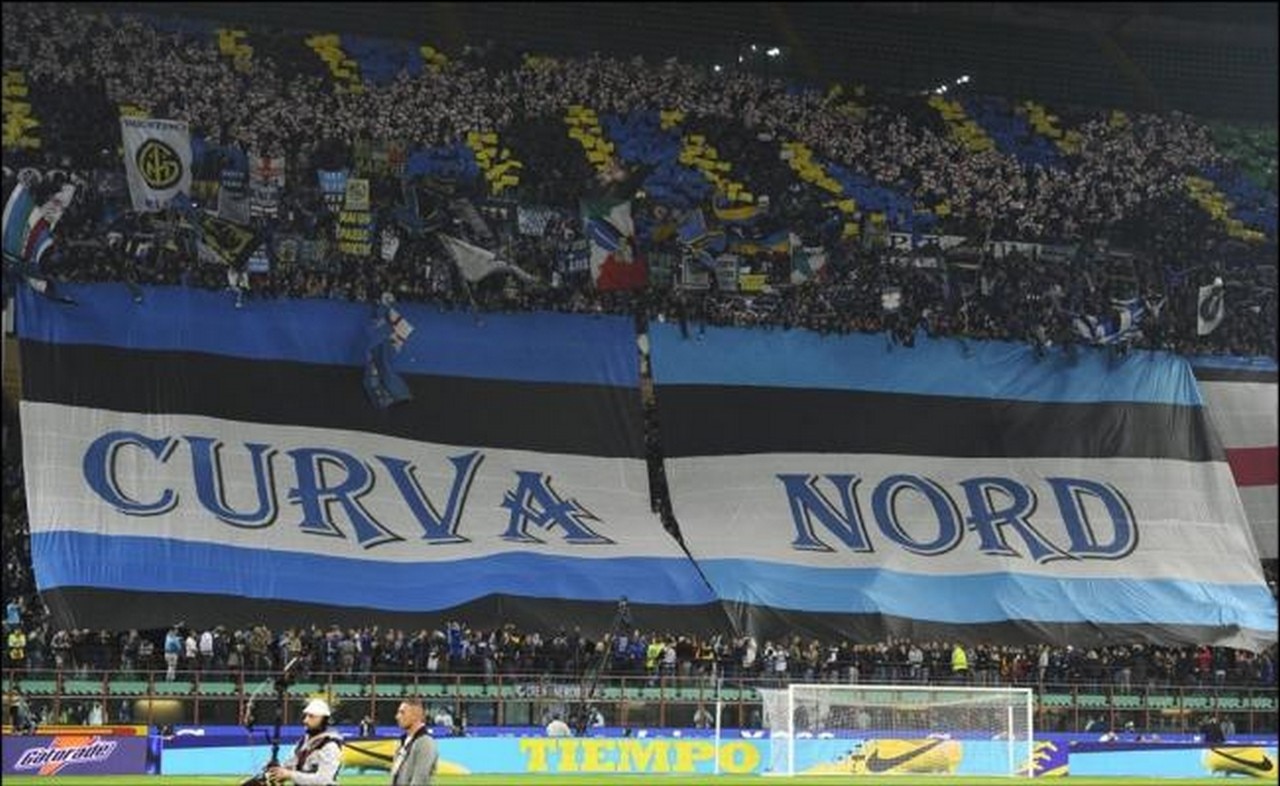  Aficionado del Inter muere después de enfrentamientos afuera de estadio