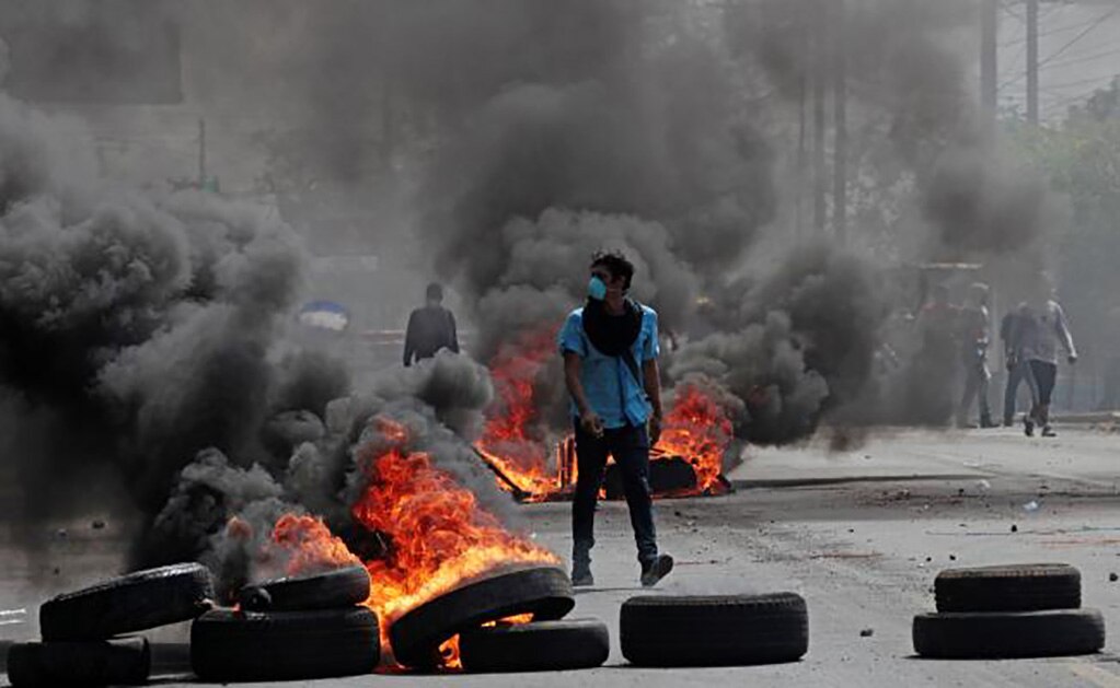 Suman 10 muertos por violentas protestas en Nicaragua