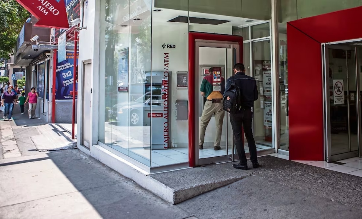 Además del Día de la Virgen, ¿por qué están cerrados los bancos el 12 de diciembre?. Foto: Especial