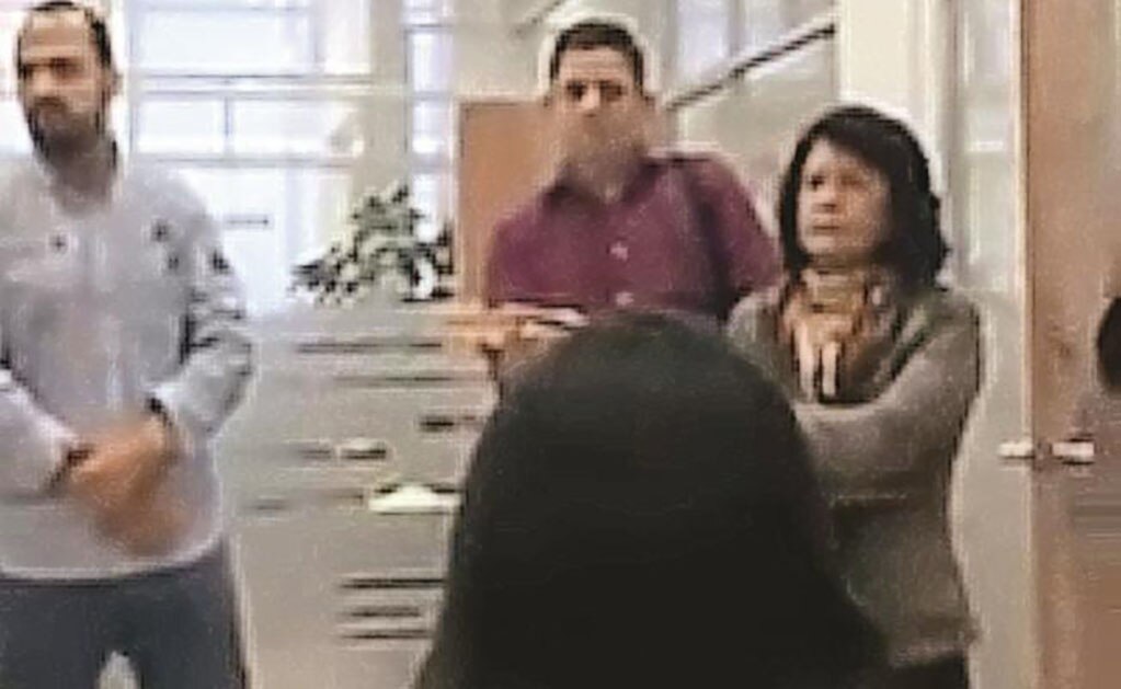 Echan a cientos de empleados de confianza del SAT