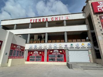 A días de abrir, clausuran tiendas chinas en el Centro Histórico de SLP