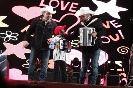 Gran actuación de Pesado en Teatro del Pueblo de la Fenapo