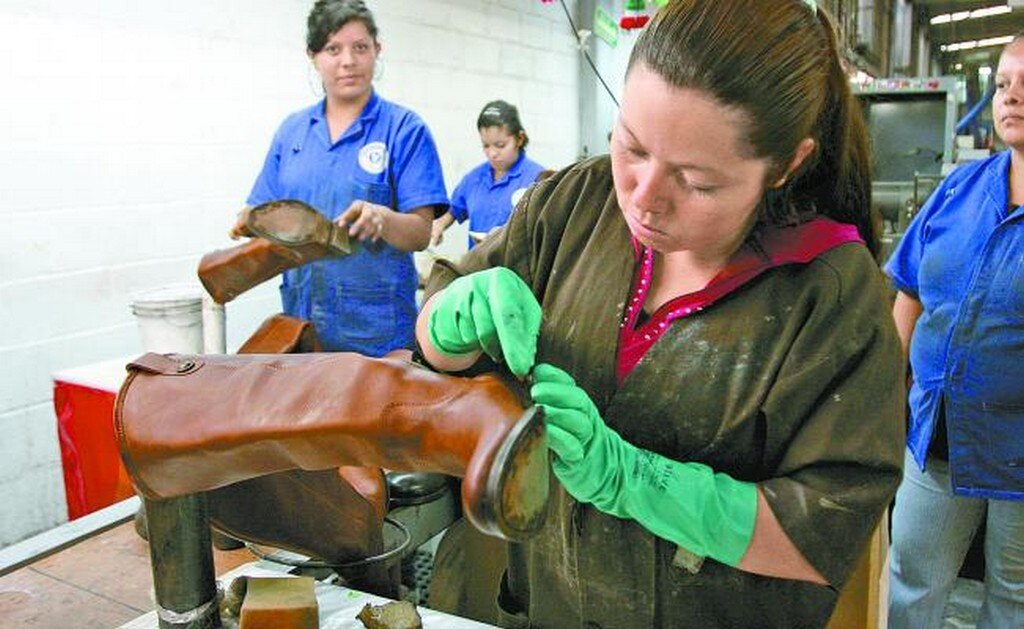 Empleo femenino logra cifra récord en 2017