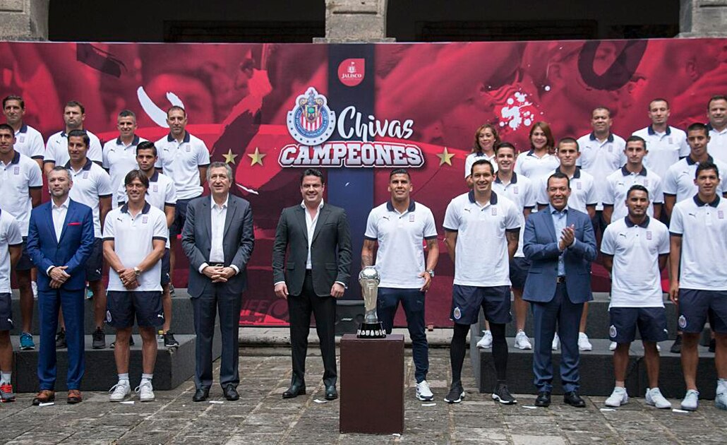 Chivas debe 2.5 millones de pesos a sus jugadores
