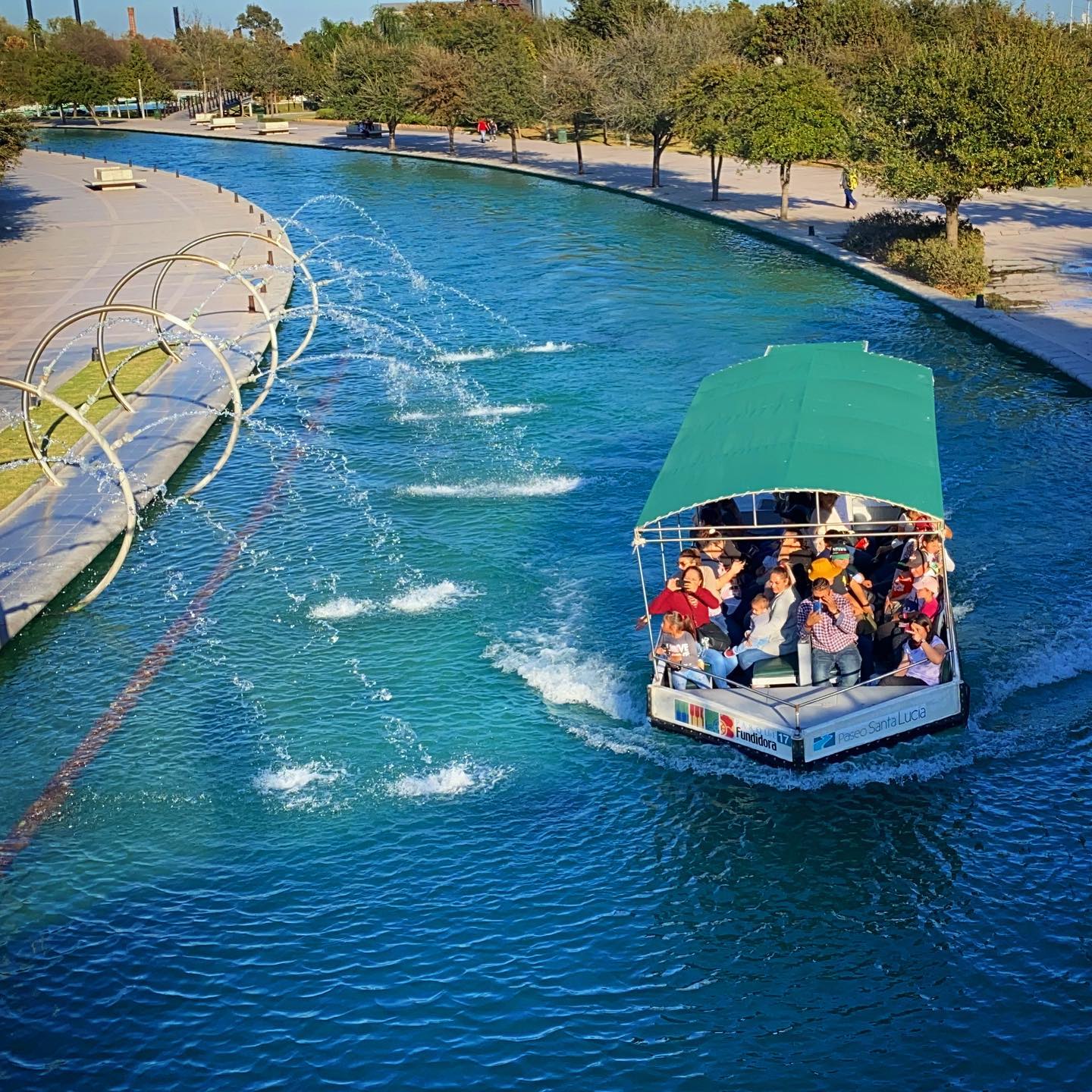 Anuncia Ricardo Gallardo un canal navegable en Tangamanga, similar al Paseo Santa Lucía en Monterrey. Foto: Parque Fundidora