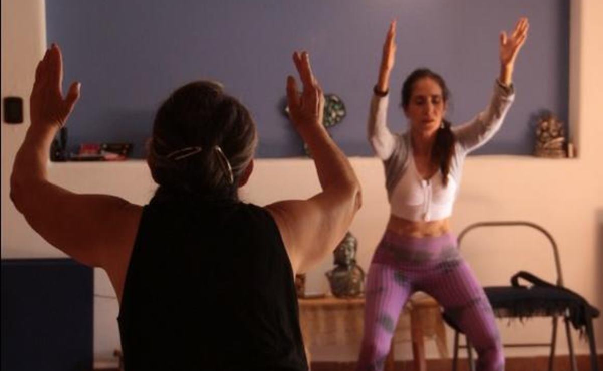 Yoga restaurativo, una práctica de sanación para adultos mayores en SLP