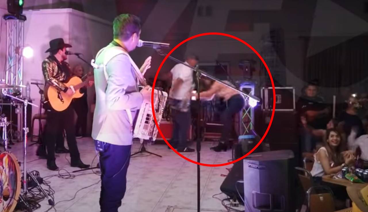 Hombre apuñala a mujer en pleno concierto de Paco Barrón y sus Norteños Clan