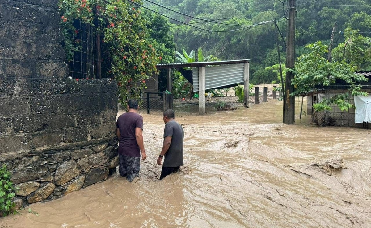 Damnificados en la Huasteca potosina por las lluvias. Foto: Especial