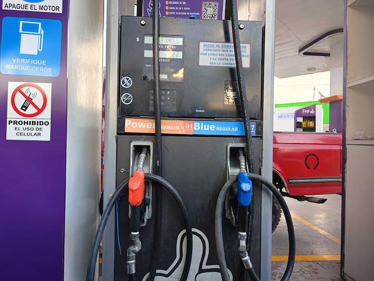 Llenar el tanque ya cuesta como una despensa: la gasolina ahorca el bolsillo de familias en SLP