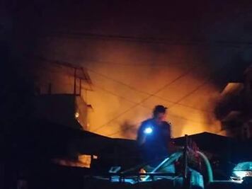 Denuncian rapiña en mercado de Tamazunchale tras incendio