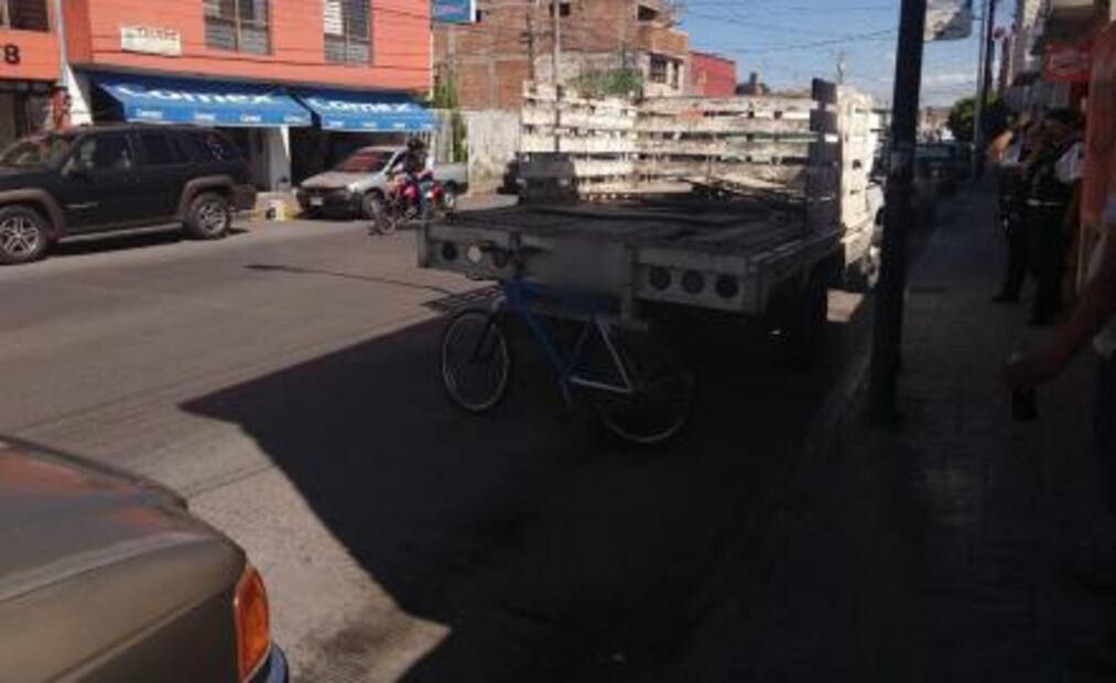 Recuperan camioneta con reporte de robo
