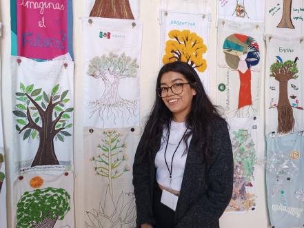 “Bosque de Esperanza”, la obra de artivismo contra el cambio climático a partir del reciclaje de telas