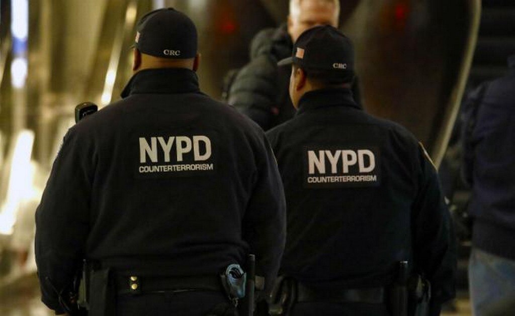 Detienen a un hombre por envío de paquetes sospechosos en EU