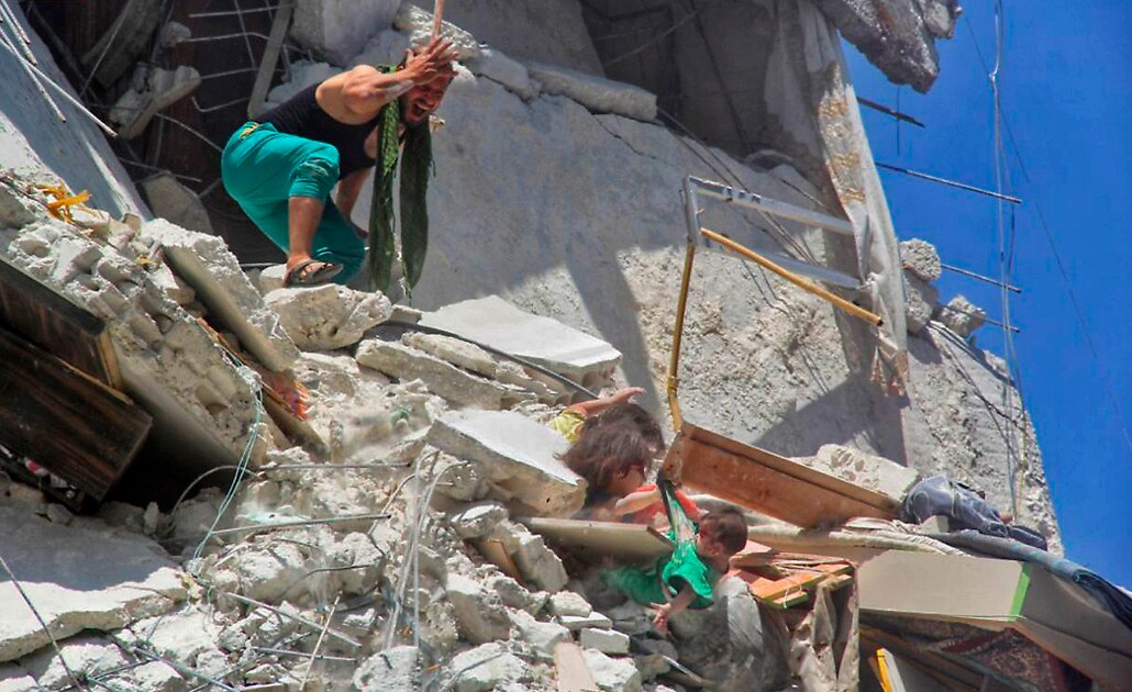 La historia detrás de la foto viral de tres niñas de Siria