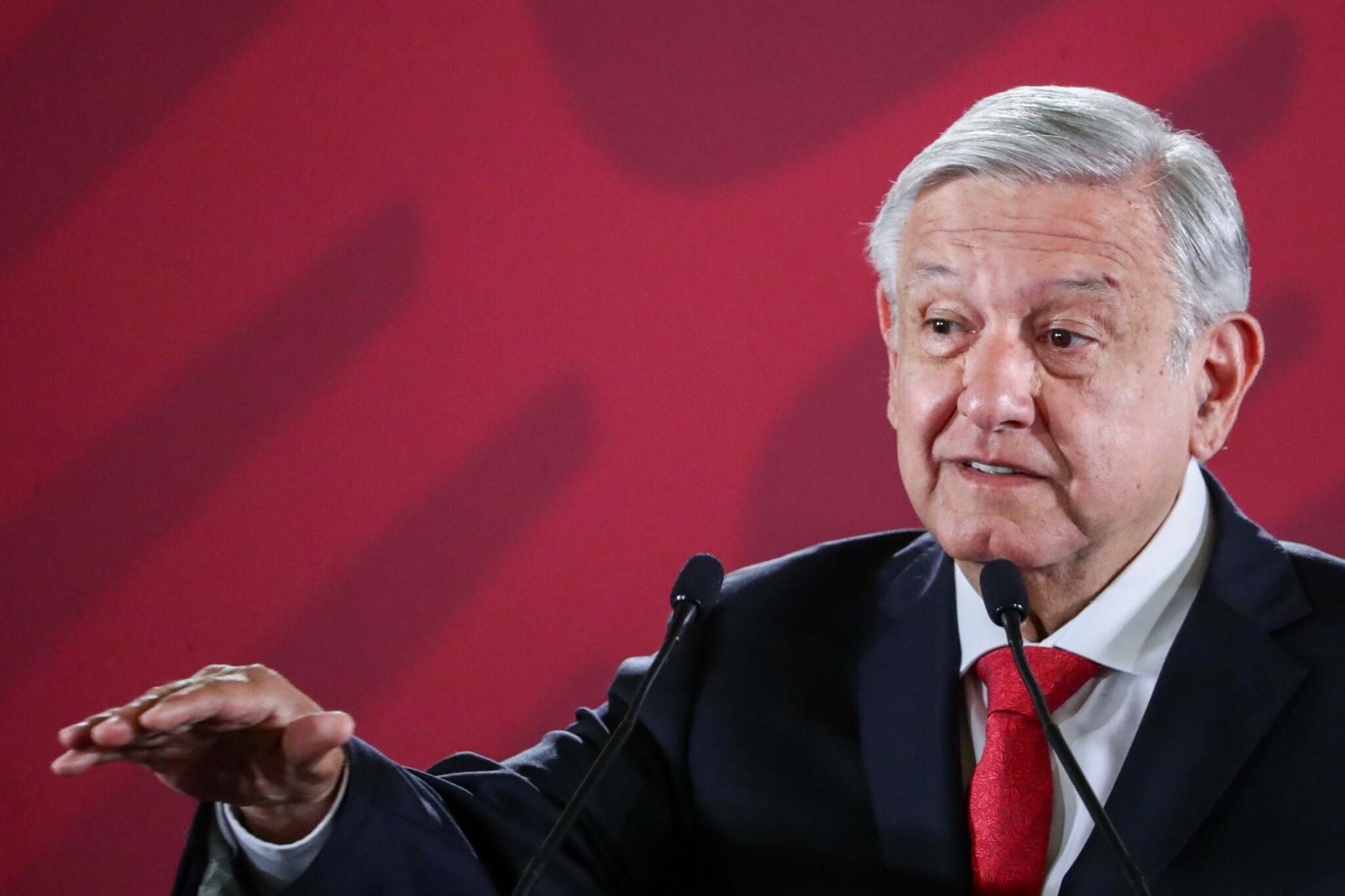 Banobras financiará compra de estadios de beisbol en Sonora: López Obrador