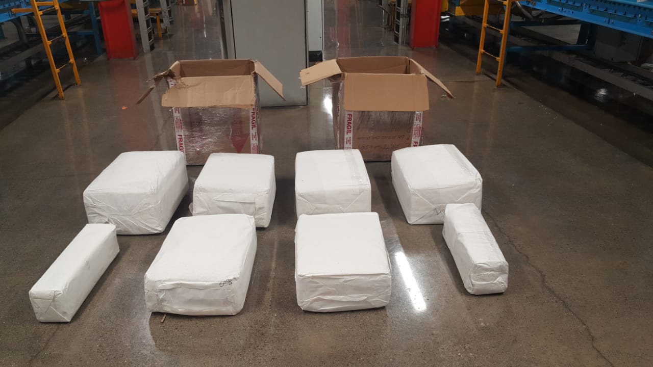 Aseguran 80 kilos de marihuana en aeropuerto