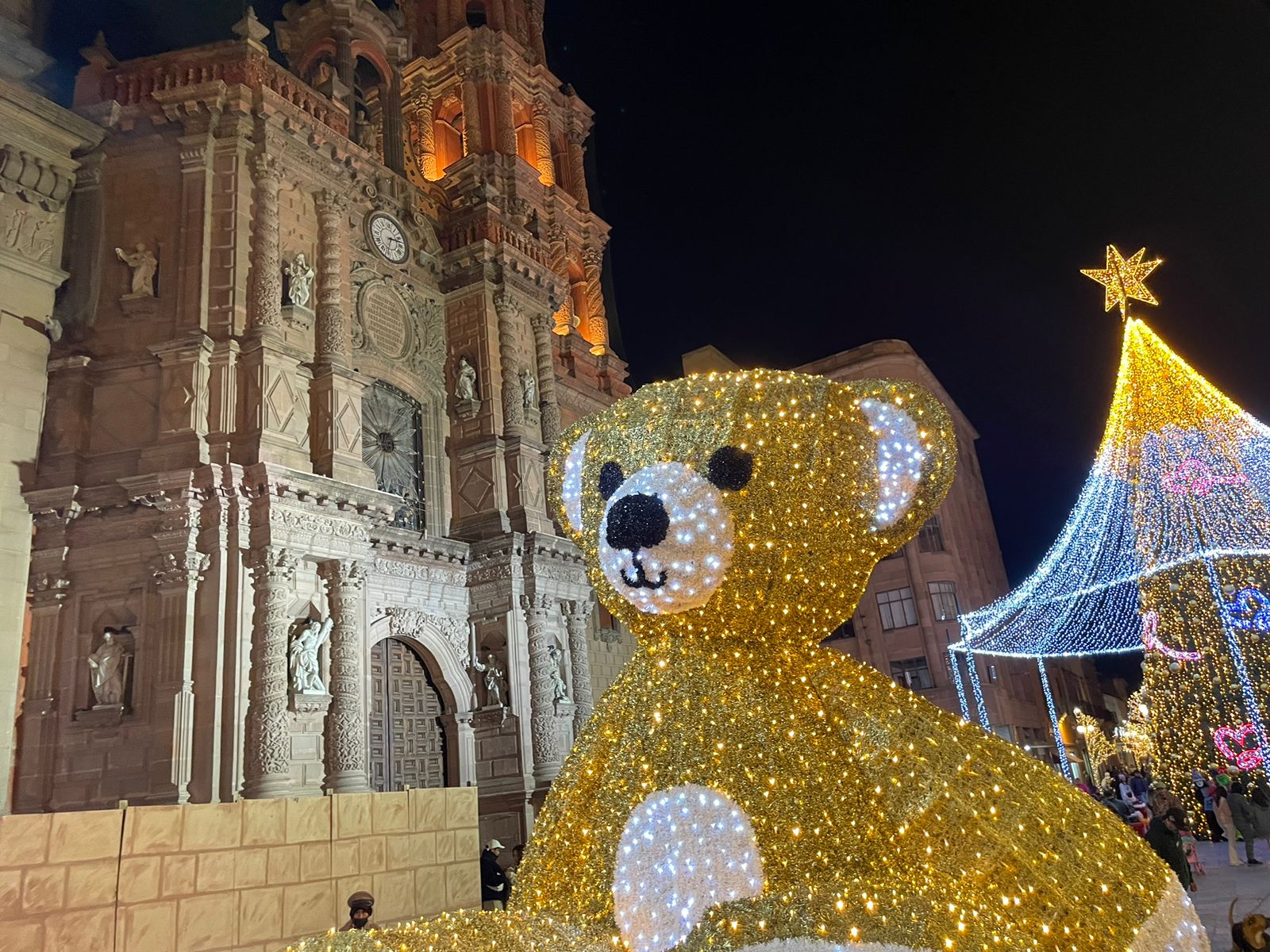 El centro de SLP se transformó con la magia navideña