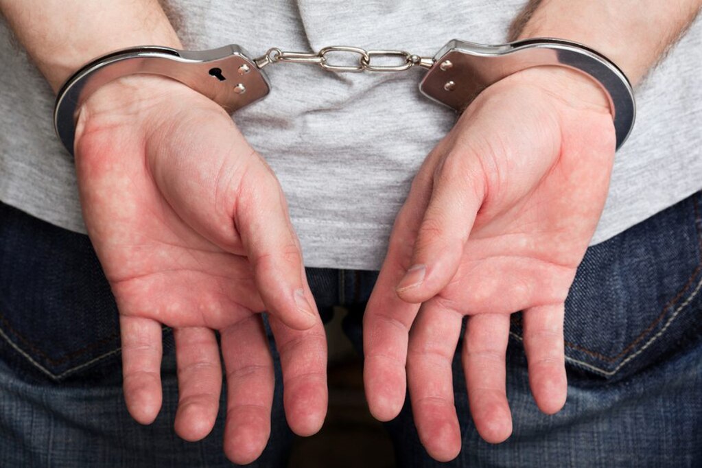 Detienen a dos hombres por el delito de lesiones mutuas