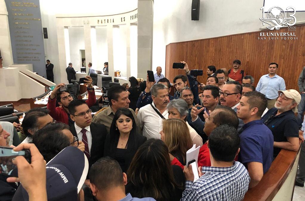 Exigen a diputados morenistas cumplir promesas de campaña