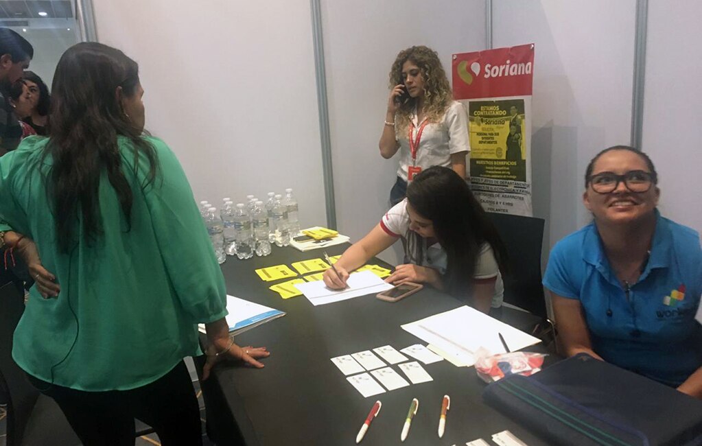 Municipios conurbados participan en Feria Metropolitana del Empleo