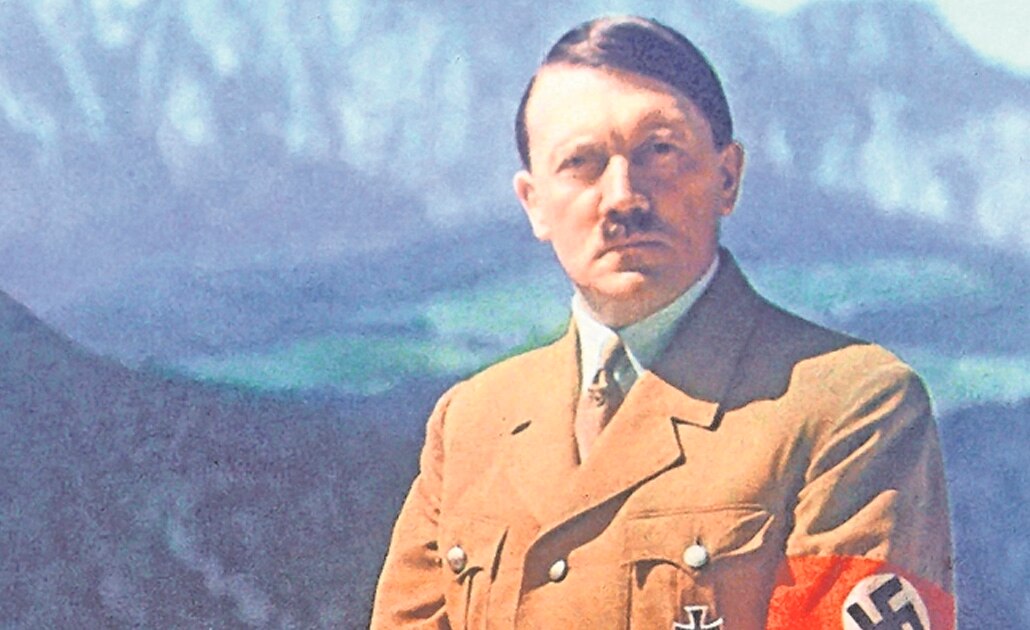 Encuentran busto de Hitler en sótano del Senado de Francia