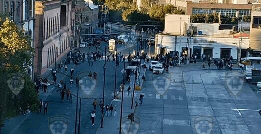 Jubilados del sistema de seguridad montan plantón en la Alameda de SLP; exigen pago de adeudos
