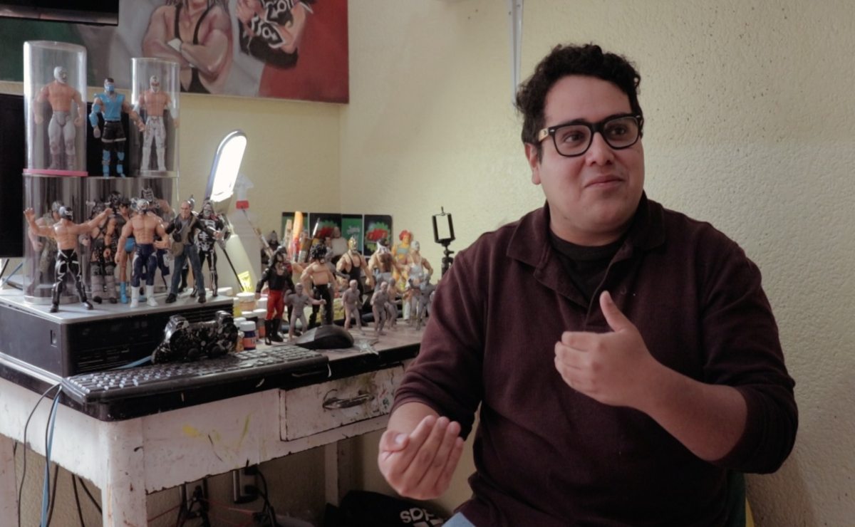 César Izquierdo, el artista potosino que fusiona la pasión por el arte y la Lucha Libre