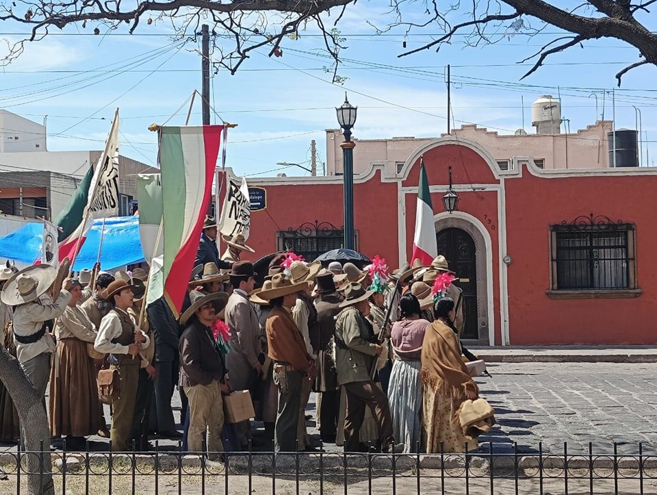 Filmación de la serie "Mal de amores" en SLP. Foto: Especial
