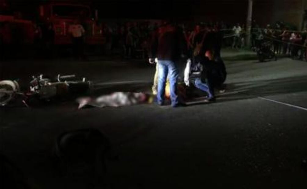 Mueren dos menores arrollados 