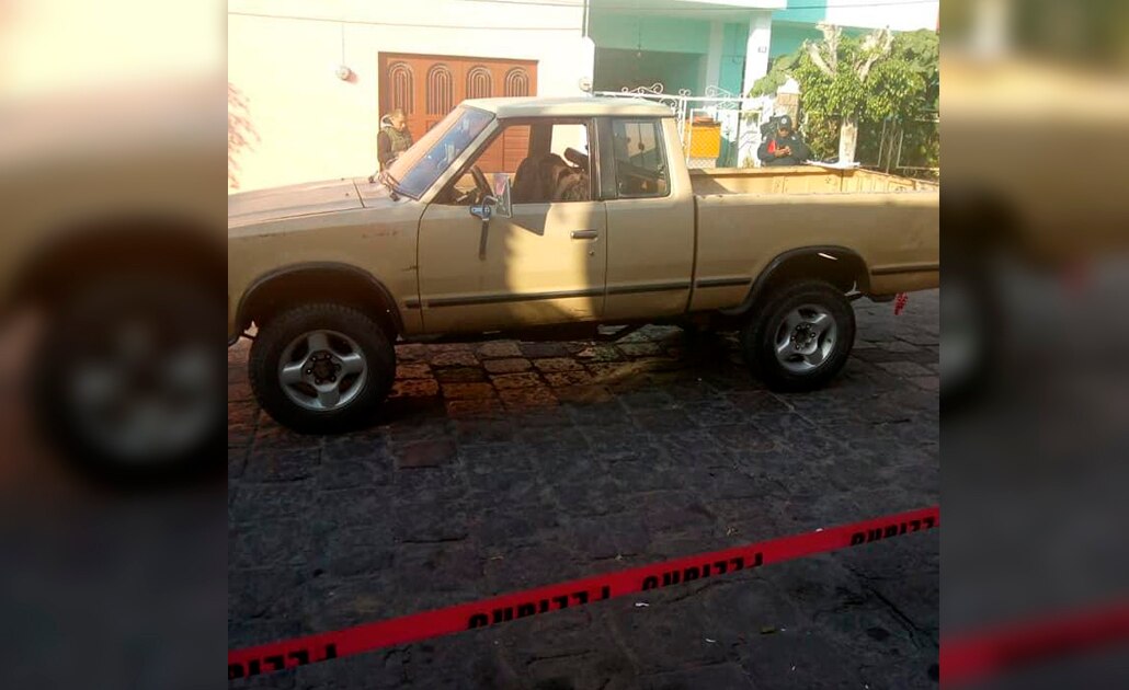 Fallece hombre a bordo de camioneta