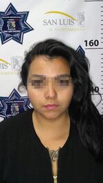 Detienen a mujer por intento de robo en escuela