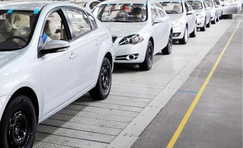 Venta de autos nuevos inicia el año con caída de 6%