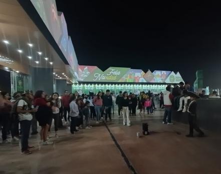 Juan Pablo, el niño que sueña con ser un gran cantante y conquista el Festival Navideño de SLP 