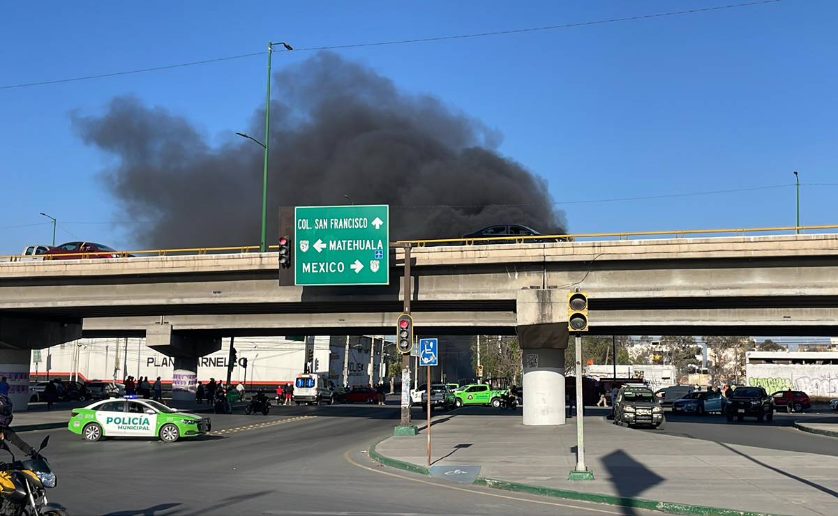 Por segunda vez se incendia tarimera en Soledad; bomberos controlan rápidamente el fuego