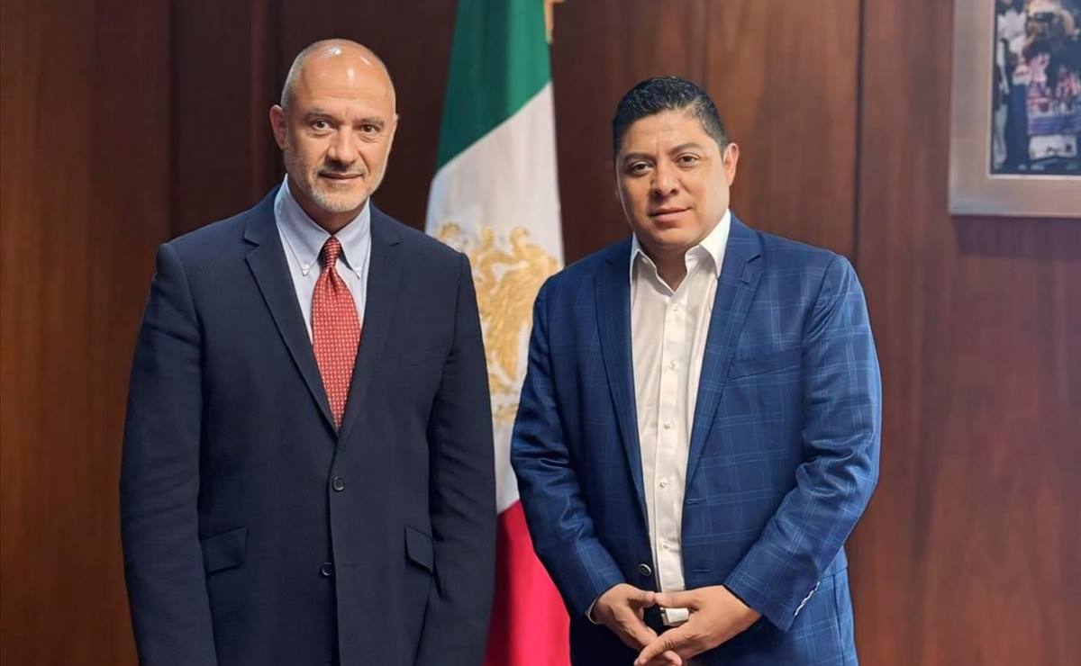 Ricardo Gallardo busca la modernización de SLP y presenta nuevos proyectos a la SICT