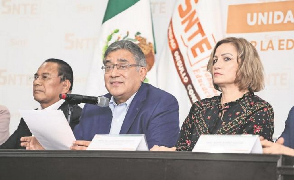  “Despotismo y autoritarismo no caben en el SNTE”: Cepeda