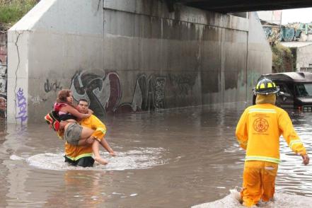 Fallece bombero tras atender un incendio en San Luis Potosí 