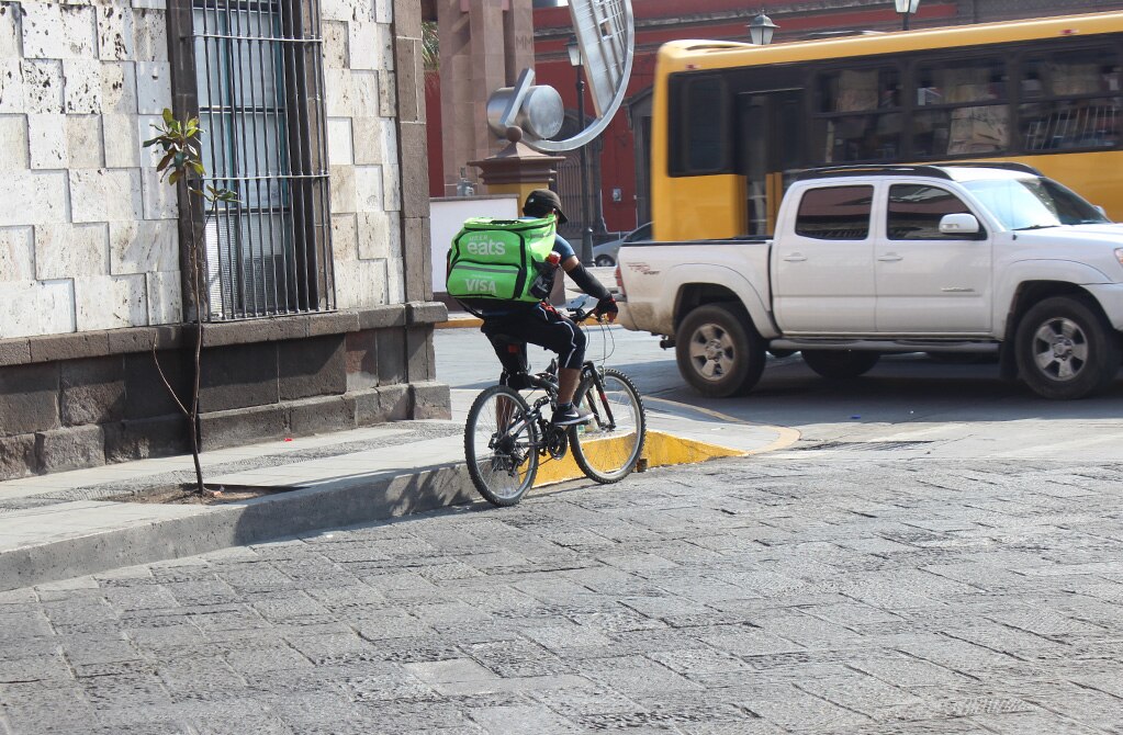 Excesivas cuotas de Uber Eats para restauranteros, señala Canirac