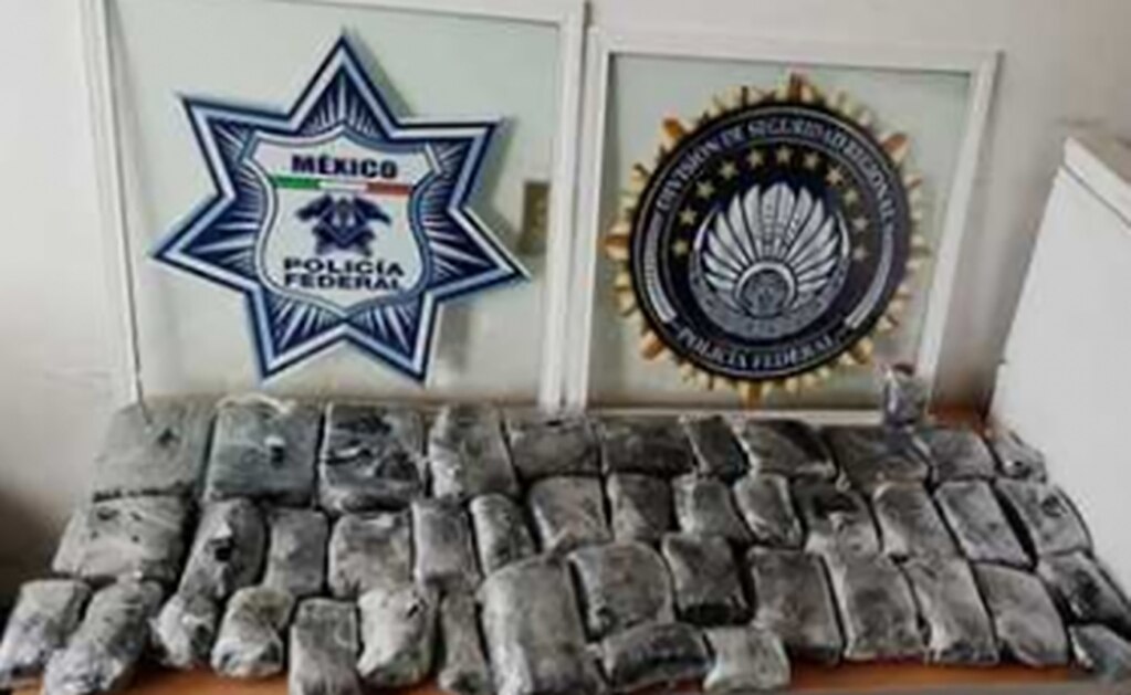 Aseguran en Zacatecas 23 kilos de crystal ocultos en un vehículo