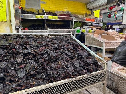 Cena de Nochebuena impulsa ventas en pequeños negocios 