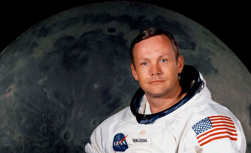 Subastarán colección de objetos personales de Neil Armstrong
